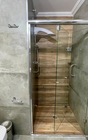 Casa à venda com 148m², 2 quartos e 2 vagas Casa à venda com 148m², 2 quartos e 2 vagasBanheiro