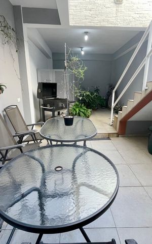 Casa à venda com 148m², 2 quartos e 2 vagas Casa à venda com 148m², 2 quartos e 2 vagasQuintal