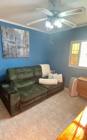 Casa à venda com 148m², 2 quartos e 2 vagas Casa à venda com 148m², 2 quartos e 2 vagasQuarto 2