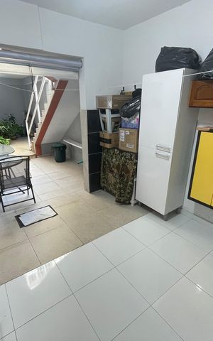 Casa à venda com 148m², 2 quartos e 2 vagas Casa à venda com 148m², 2 quartos e 2 vagasÁrea de Serviço
