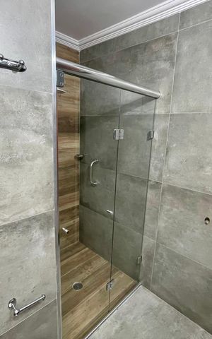 Casa à venda com 148m², 2 quartos e 2 vagas Casa à venda com 148m², 2 quartos e 2 vagasBanheiro