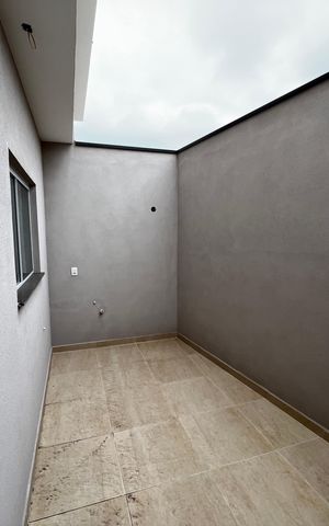 Casa à venda com 100m², 3 quartos e 2 vagasQuintal