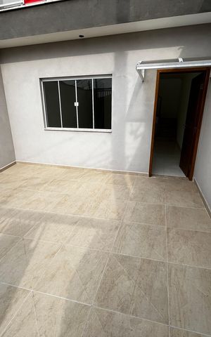 Casa à venda com 100m², 3 quartos e 2 vagasGaragem