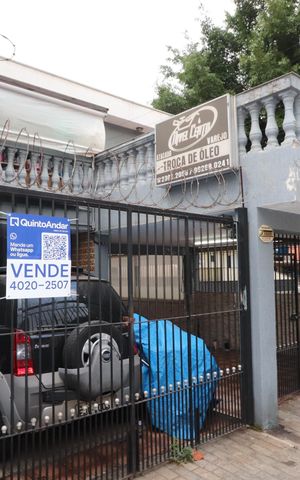 Casa à venda com 240m², 3 quartos e 4 vagasFachada