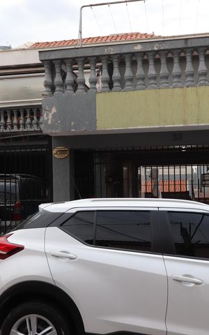 Casa à venda com 240m², 3 quartos e 4 vagasFachada