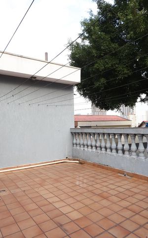 Casa à venda com 240m², 3 quartos e 4 vagasVaranda