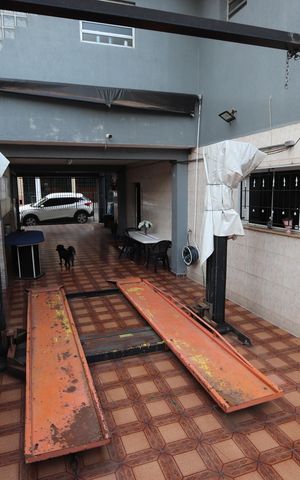 Casa à venda com 240m², 3 quartos e 4 vagasGaragem