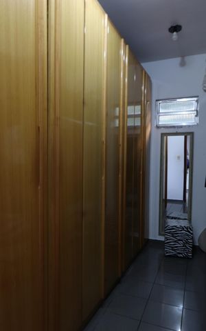 Casa à venda com 240m², 3 quartos e 4 vagasCloset da Suíte 2