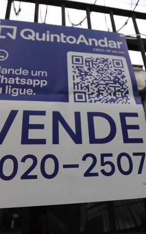 Casa à venda com 240m², 3 quartos e 4 vagasPlaca