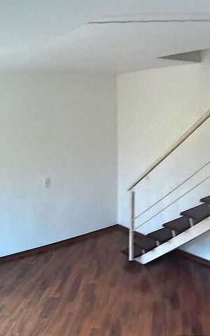 Casa de condomínio à venda com 109m², 2 quartos e 2 vagas Casa de condomínio à venda com 109m², 2 quartos e 2 vagasSala