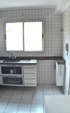 Casa de condomínio à venda com 109m², 2 quartos e 2 vagas Casa de condomínio à venda com 109m², 2 quartos e 2 vagasCozinha