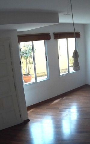 Casa de condomínio à venda com 109m², 2 quartos e 2 vagas Casa de condomínio à venda com 109m², 2 quartos e 2 vagasSala