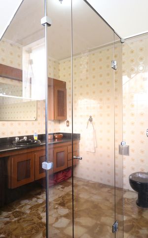 Casa à venda com 1500m², 4 quartos e 5 vagasBanheiro da Suíte 1