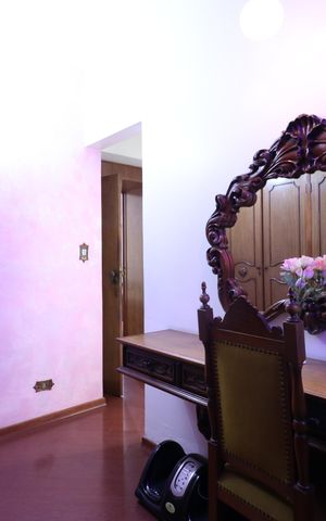 Casa à venda com 1500m², 4 quartos e 5 vagasDetalhe