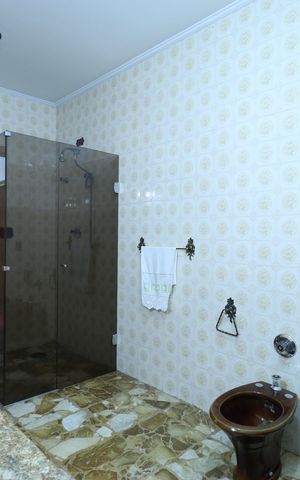 Casa à venda com 1500m², 4 quartos e 5 vagasBanheiro Social