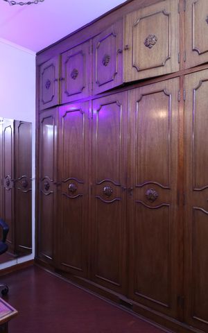 Casa à venda com 1500m², 4 quartos e 5 vagasDetalhe
