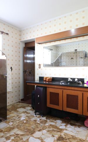 Casa à venda com 1500m², 4 quartos e 5 vagasBanheiro da Suíte 1