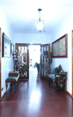 Casa à venda com 1500m², 4 quartos e 5 vagasCorredor