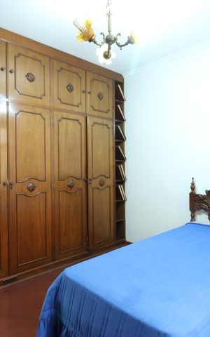 Casa à venda com 1500m², 4 quartos e 5 vagasQuarto