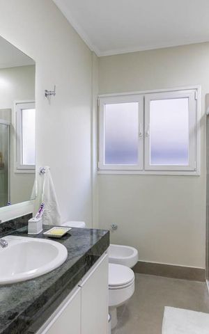 Apartamento à venda com 310m², 4 quartos e 2 vagas Apartamento à venda com 310m², 4 quartos e 2 vagasBanheiro da Suíte 2