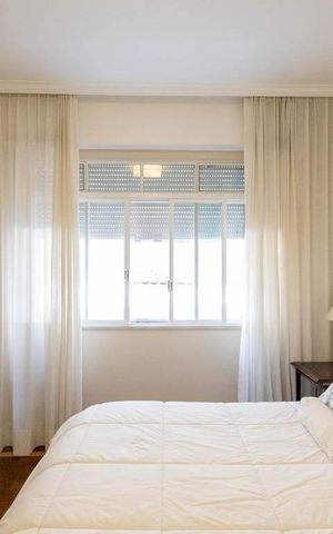 Apartamento à venda com 310m², 4 quartos e 2 vagas Apartamento à venda com 310m², 4 quartos e 2 vagasSuíte 1