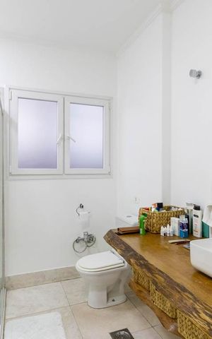 Apartamento à venda com 310m², 4 quartos e 2 vagas Apartamento à venda com 310m², 4 quartos e 2 vagasBanheiro da Suíte 1