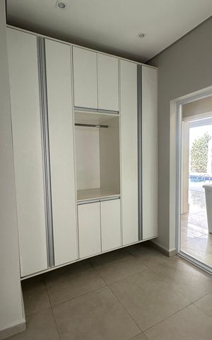 Casa para alugar com 412m², 4 quartos e 4 vagas Casa para alugar com 412m², 4 quartos e 4 vagasÁrea de Serviço