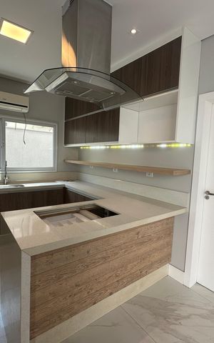 Casa para alugar com 412m², 4 quartos e 4 vagas Casa para alugar com 412m², 4 quartos e 4 vagasCozinha