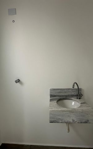 Casa para alugar com 412m², 4 quartos e 4 vagas Casa para alugar com 412m², 4 quartos e 4 vagasBanheiro de serviço