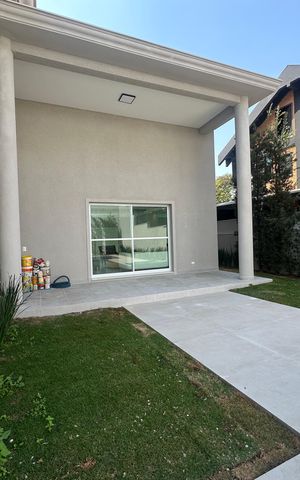 Casa para alugar com 412m², 4 quartos e 4 vagas Casa para alugar com 412m², 4 quartos e 4 vagasPiscina