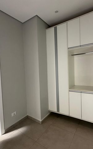 Casa para alugar com 412m², 4 quartos e 4 vagas Casa para alugar com 412m², 4 quartos e 4 vagasÁrea de Serviço