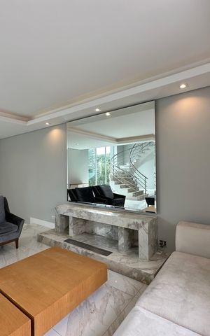 Casa para alugar com 412m², 4 quartos e 4 vagas Casa para alugar com 412m², 4 quartos e 4 vagasSala