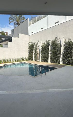 Casa para alugar com 412m², 4 quartos e 4 vagas Casa para alugar com 412m², 4 quartos e 4 vagasPiscina