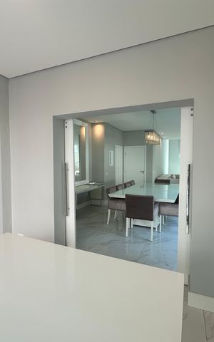 Casa para alugar com 412m², 4 quartos e 4 vagas Casa para alugar com 412m², 4 quartos e 4 vagasCozinha