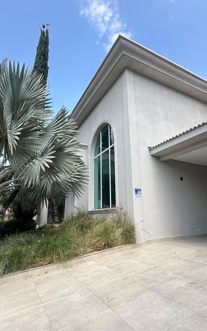 Casa para alugar com 412m², 4 quartos e 4 vagas Casa para alugar com 412m², 4 quartos e 4 vagasGaragem