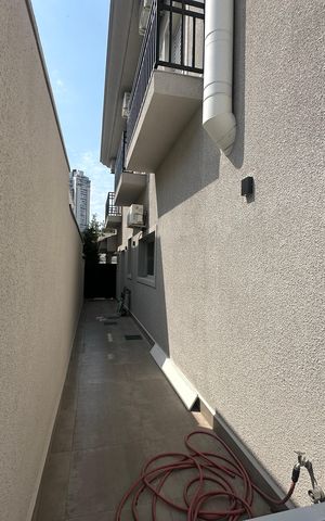 Casa para alugar com 412m², 4 quartos e 4 vagas Casa para alugar com 412m², 4 quartos e 4 vagasQuintal
