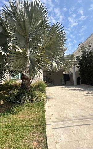 Casa para alugar com 412m², 4 quartos e 4 vagas Casa para alugar com 412m², 4 quartos e 4 vagasGaragem