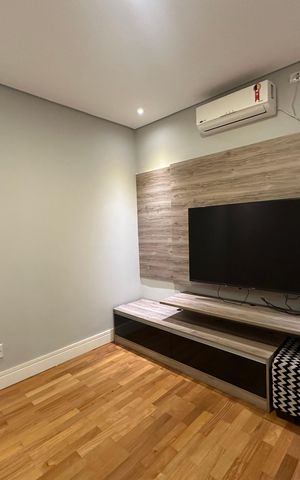 Casa para alugar com 412m², 4 quartos e 4 vagas Casa para alugar com 412m², 4 quartos e 4 vagasSala de TV