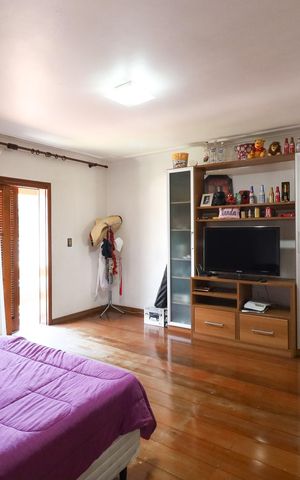 Casa de condomínio à venda com 600m², 6 quartos e 6 vagas Casa de condomínio à venda com 600m², 6 quartos e 6 vagasSuíte 4