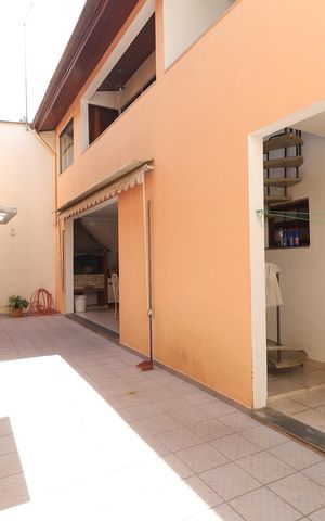 Casa de condomínio à venda com 600m², 6 quartos e 6 vagas Casa de condomínio à venda com 600m², 6 quartos e 6 vagasÁrea Gourmet