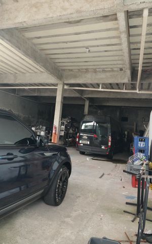 Casa à venda com 293m², 4 quartos e 6 vagasGaragem
