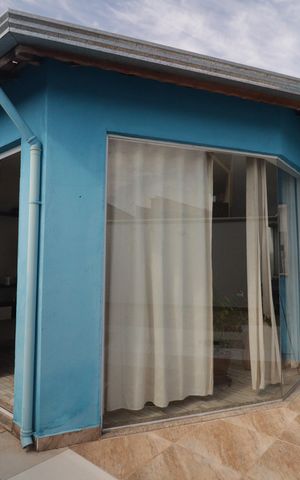 Casa à venda com 293m², 4 quartos e 6 vagasQuintal