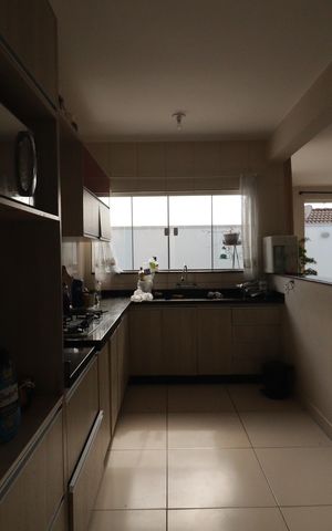 Casa à venda com 293m², 4 quartos e 6 vagasCozinha 