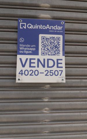 Casa à venda com 293m², 4 quartos e 6 vagasFachada