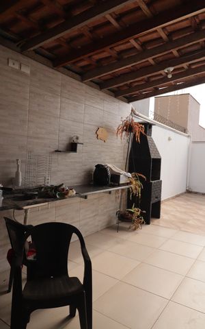 Casa à venda com 293m², 4 quartos e 6 vagasÁrea de Serviço