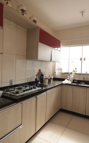 Casa à venda com 293m², 4 quartos e 6 vagasCozinha 
