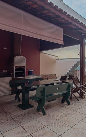 Casa à venda com 400m², 4 quartos e 4 vagas Casa à venda com 400m², 4 quartos e 4 vagasChurrasqueira