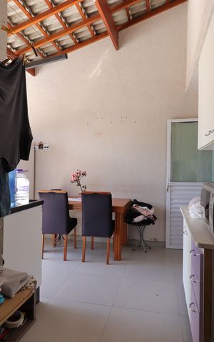 Apartamento à venda com 100m², 2 quartos e 1 vagaÁrea de Serviço