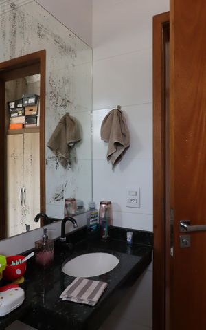 Apartamento à venda com 100m², 2 quartos e 1 vagaBanheiro da Suíte