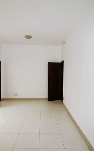 Casa à venda com 366m², 4 quartos e 6 vagasSala